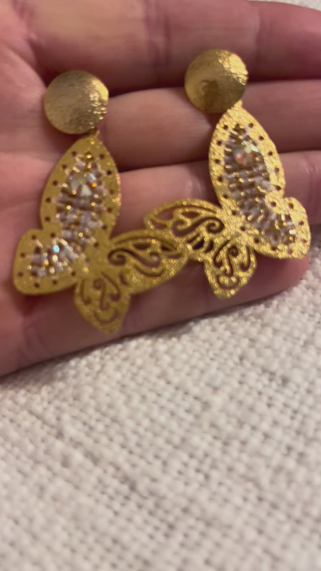 Aros Mariposa Perla Dorada